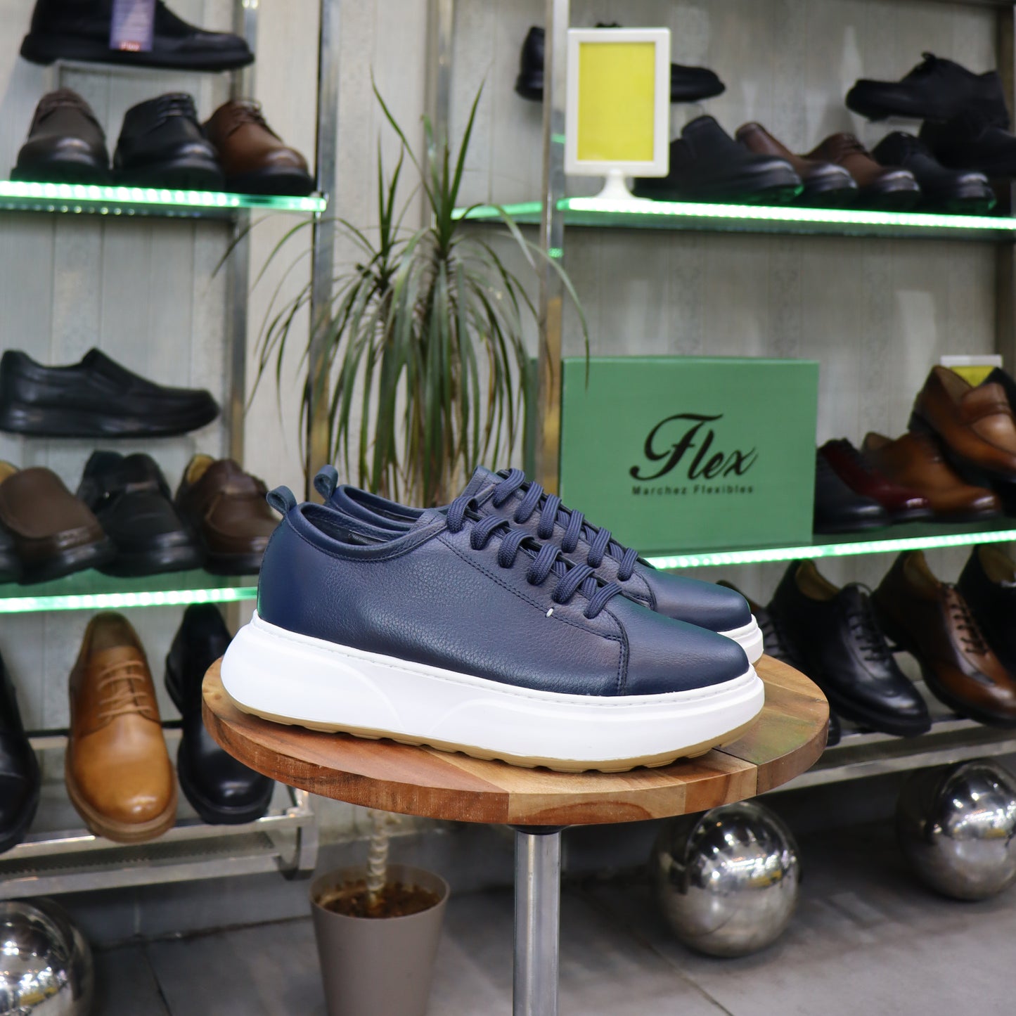 Basket En Cuir BLeu - Cala