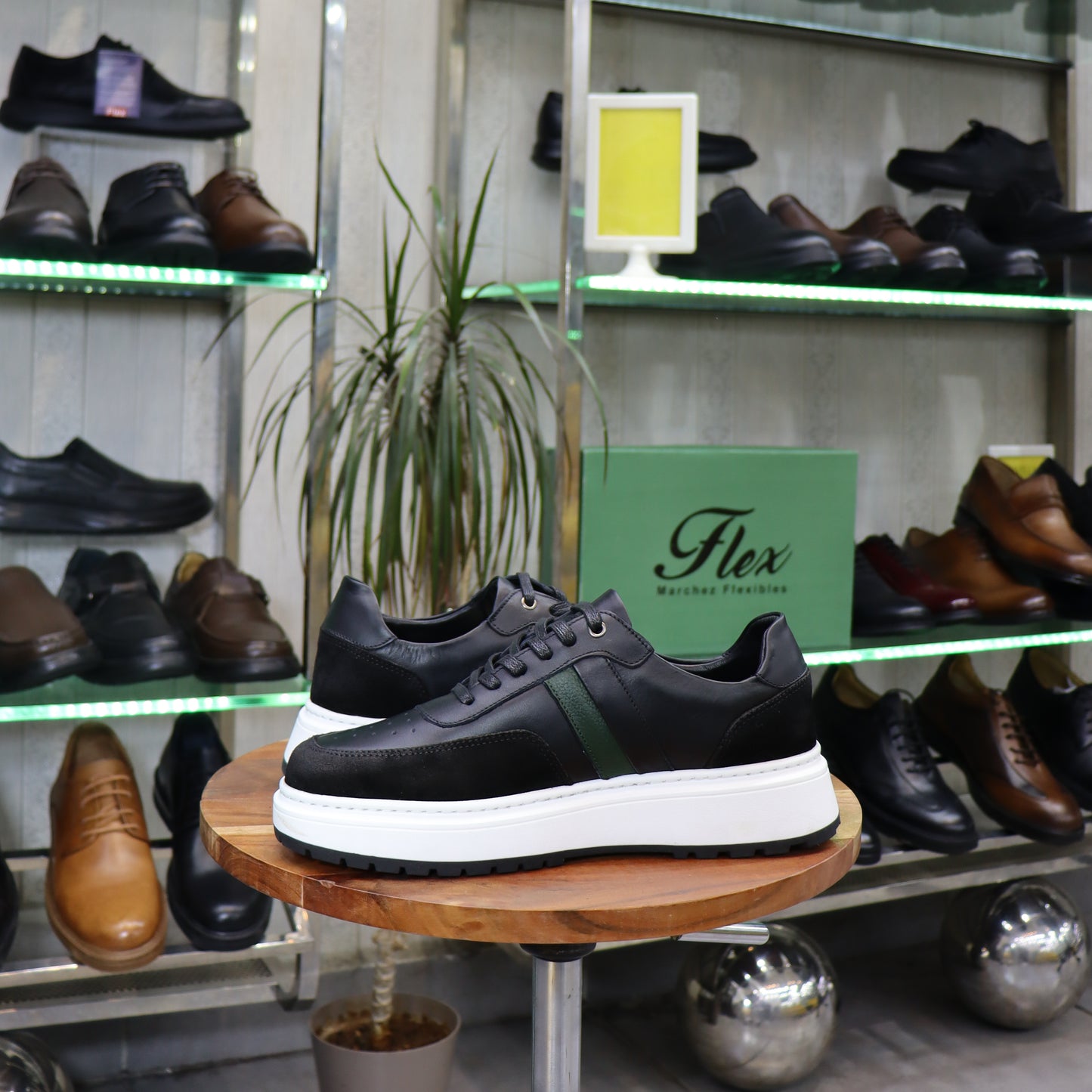 Basket En Cuir Noir B - Azghar