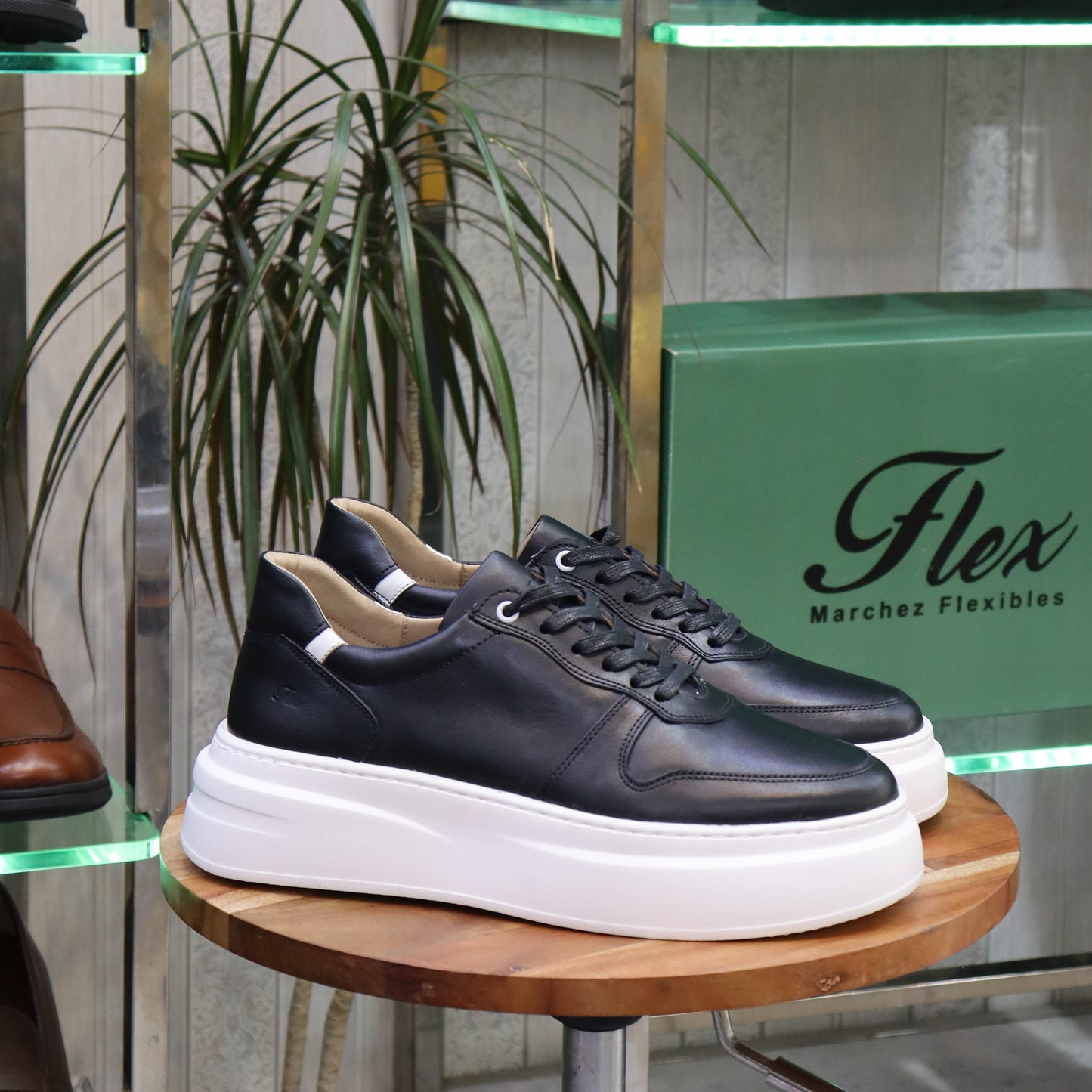 Basket En Cuir Noir- Armand