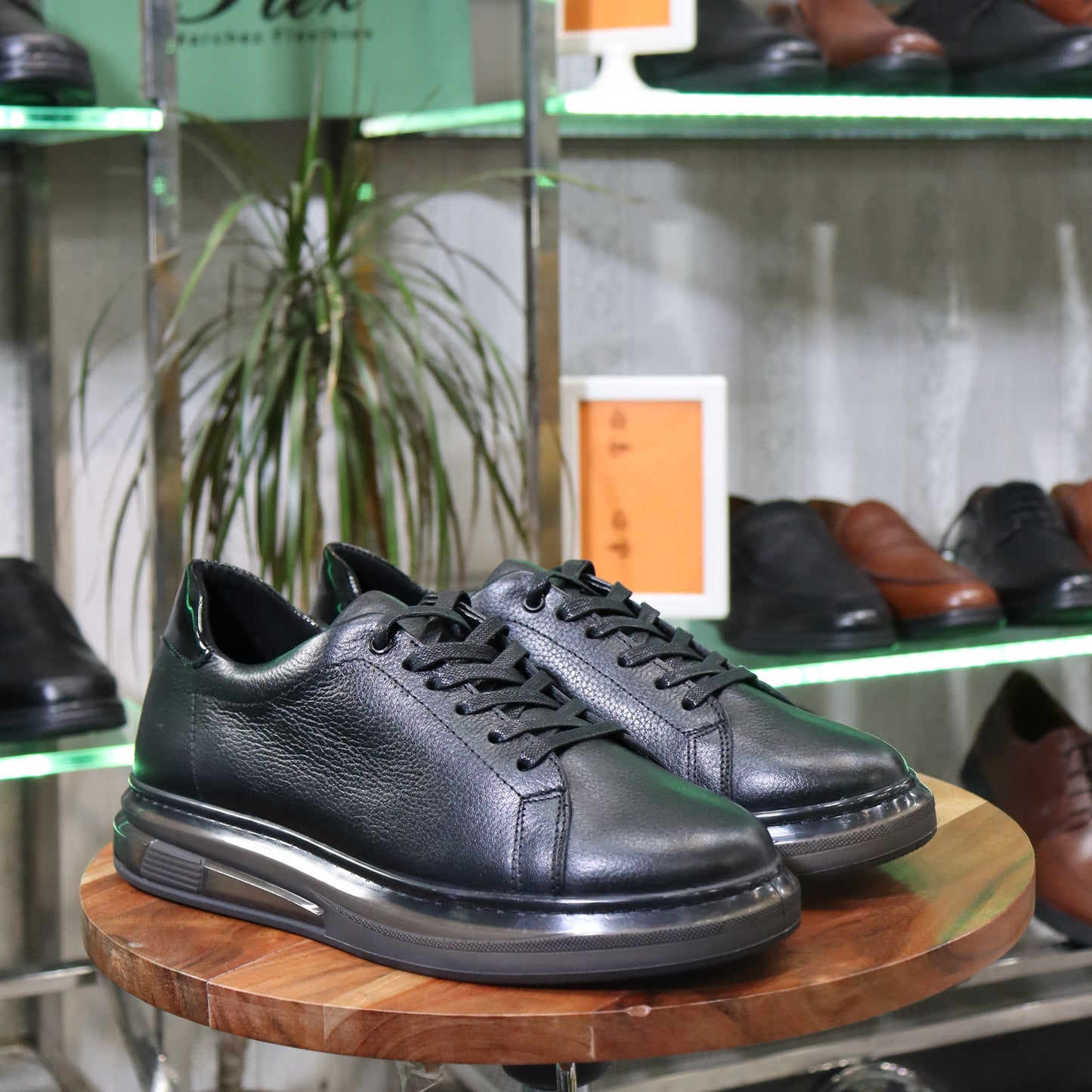 Basket Herman En Cuir Noir