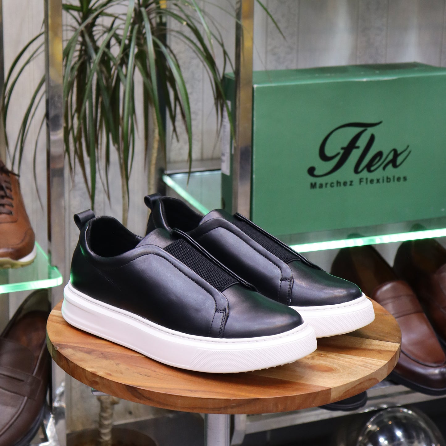 Basket en Cuir Noir - Inge