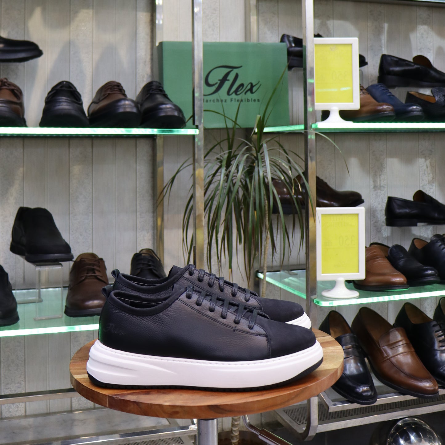 Basket En Cuir Noir - Cala