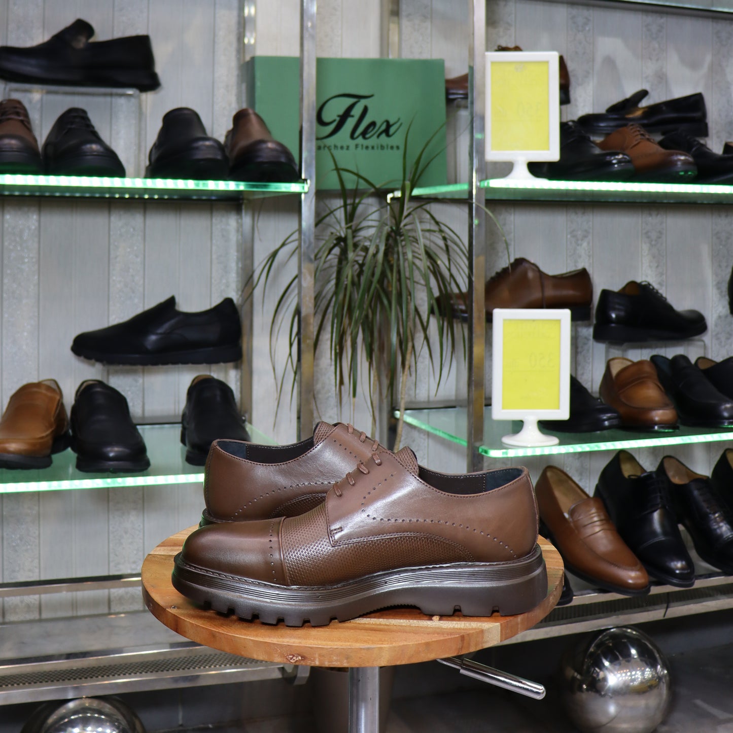 Chaussures Derby Homme En Cuir Marron – Semelle EVA FlexShoes - Carlo