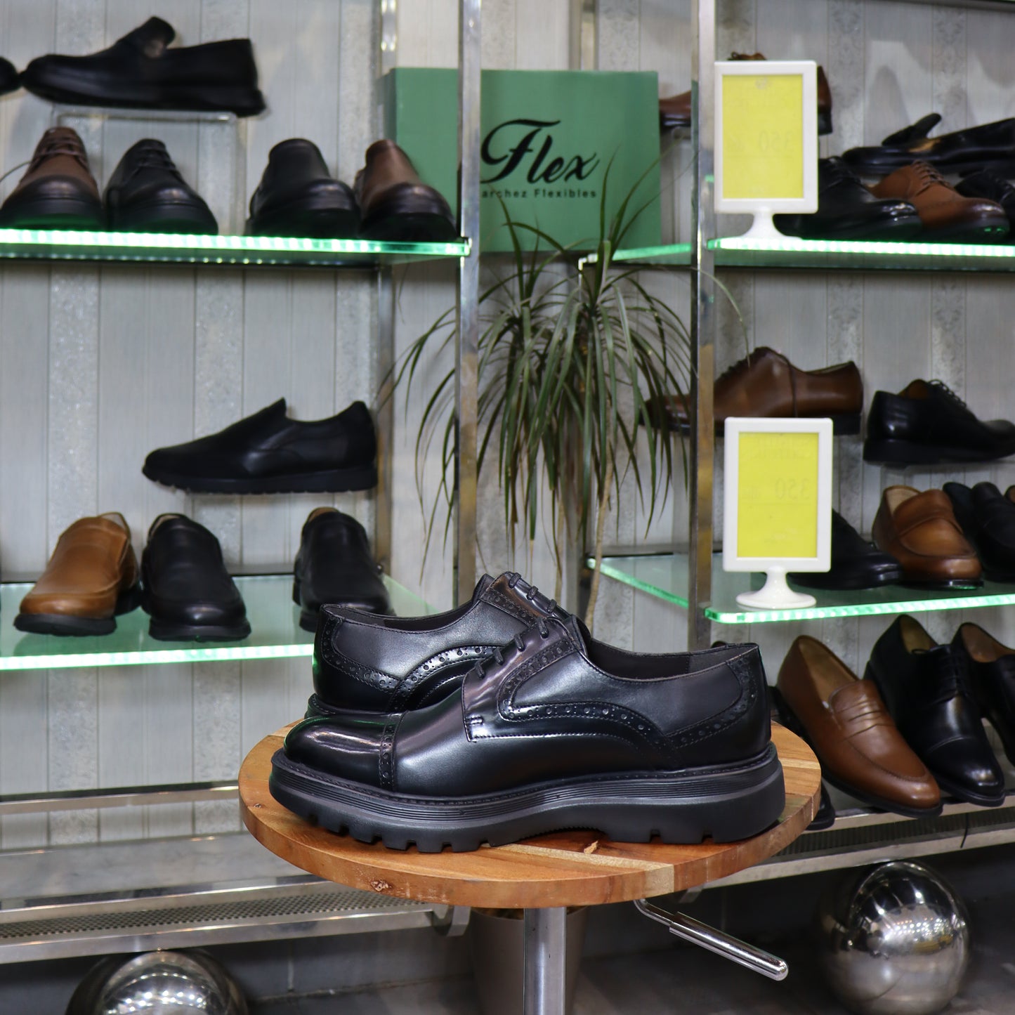 Chaussures Derby Homme En Cuir Noir– Semelle EVA FlexShoes - Dikens