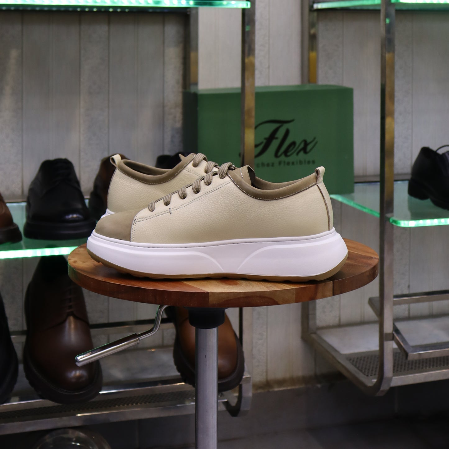 Basket En Cuir Beige - Cala