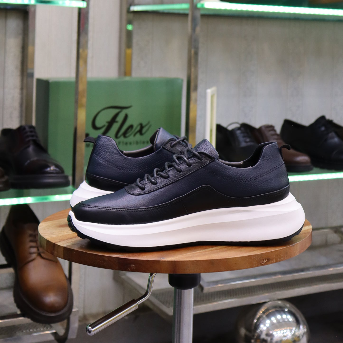 Basket En Cuir Bleu Marine & Noir -Ouazzane