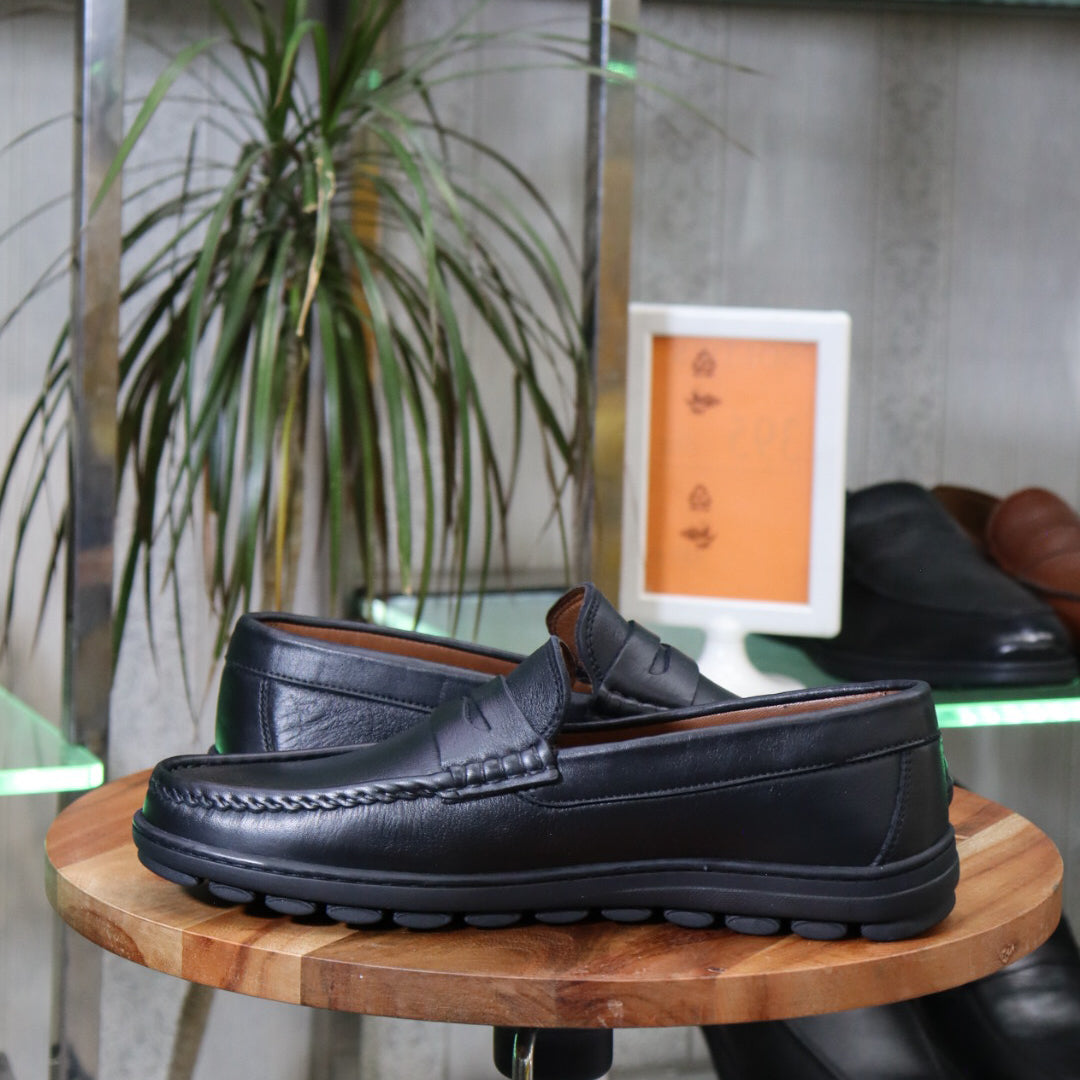 Mocassin En Cuir homme en cuir naturel - Flexshoes, confort et style marocain
Mocassin En Cuir homme en cuir véritable - Flexshoes Maroc, qualité premium