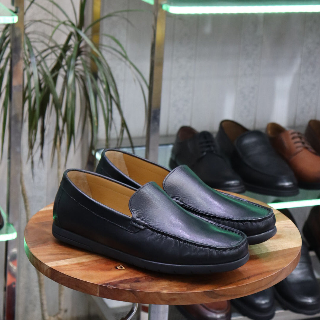 Mocassin Noir En Cuir Saul