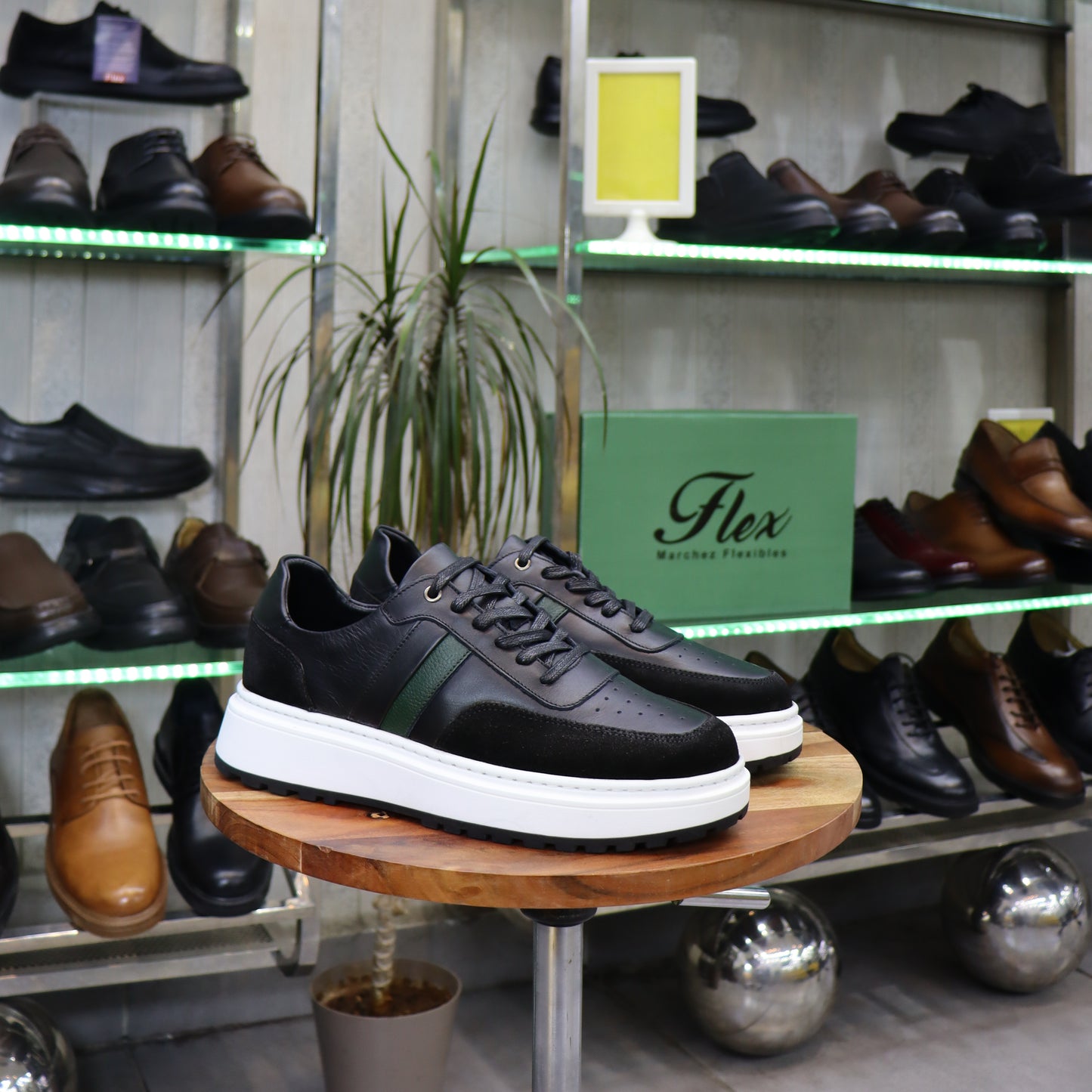 Basket  En Cuir Noir B -  Azghar