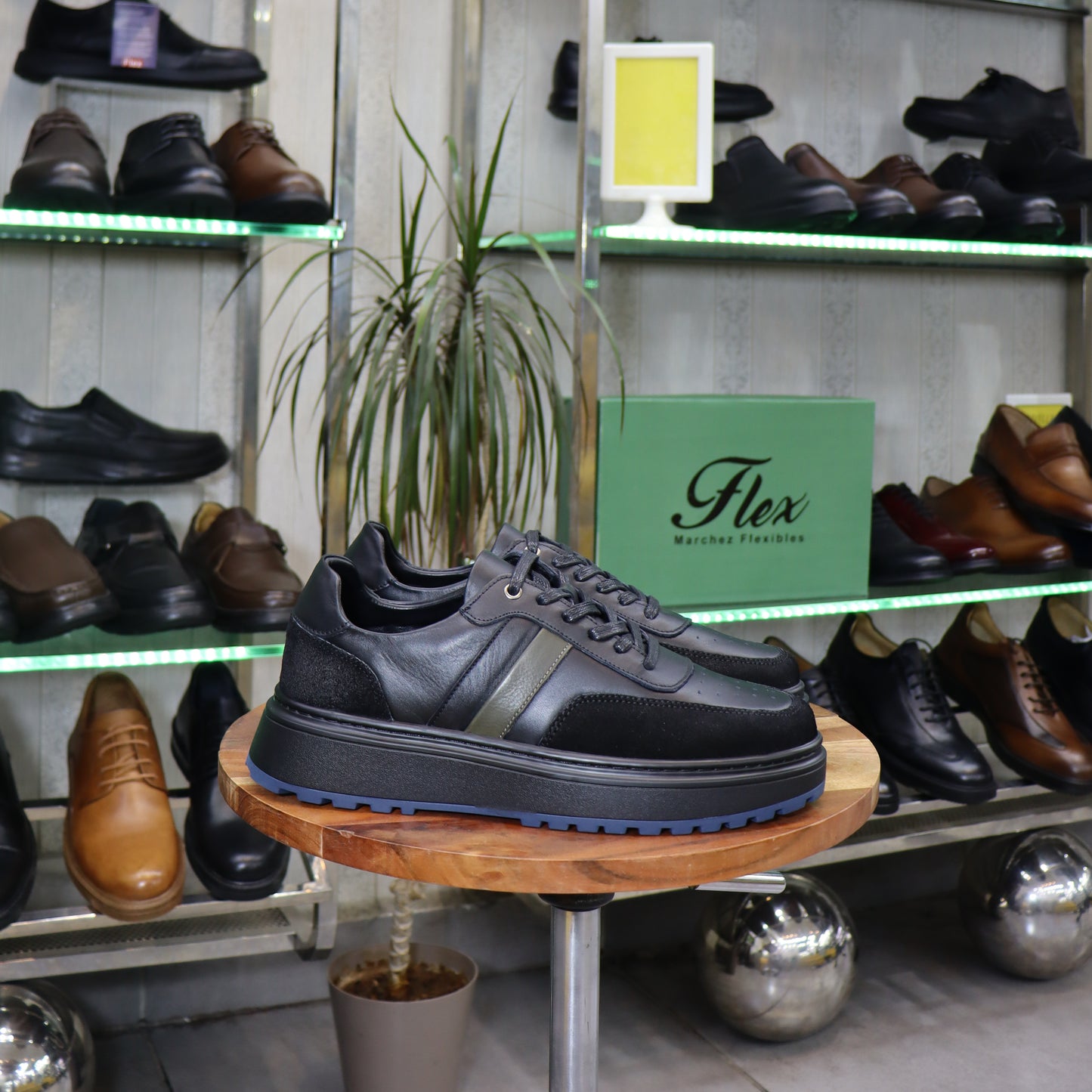 Basket  En Cuir Noir N -  Azghar