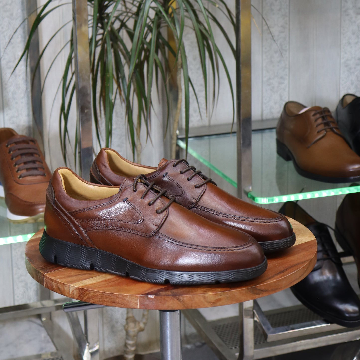 Basket  En Cuir Marron -  Montgomery