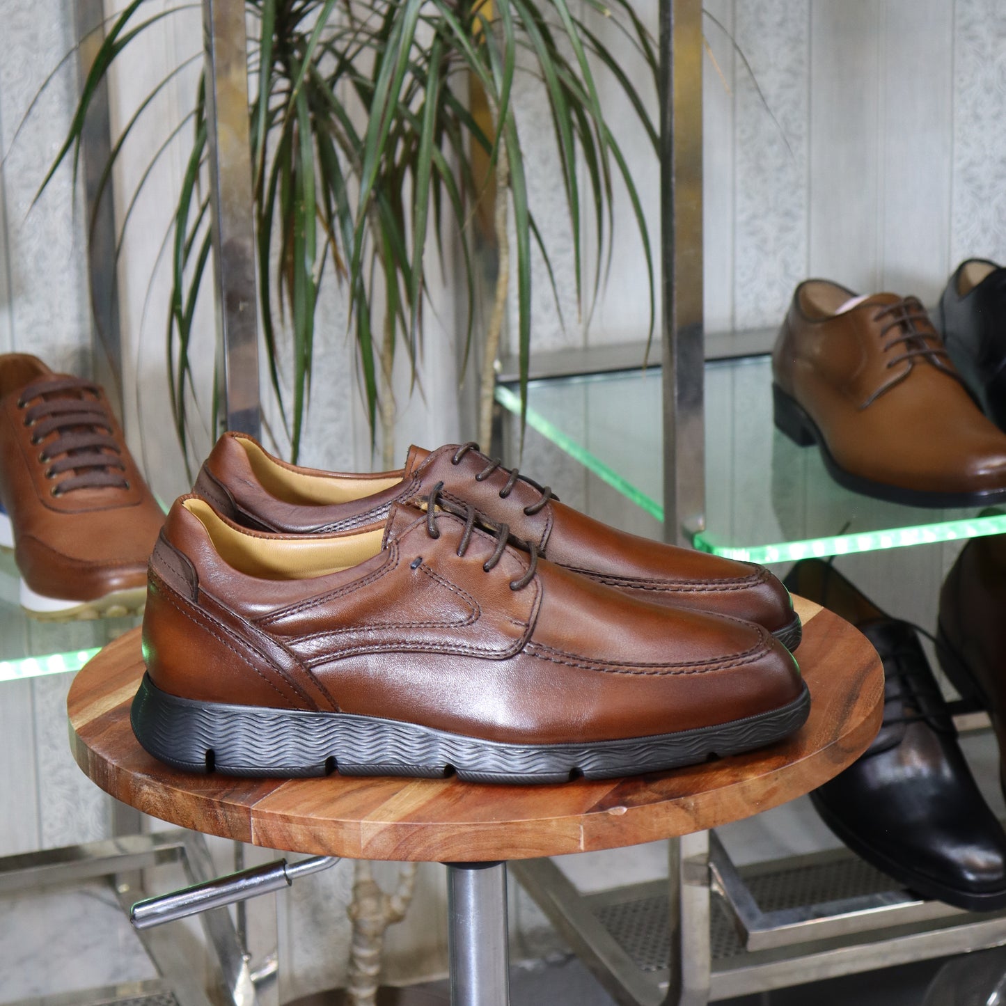 Basket  En Cuir Marron -  Montgomery