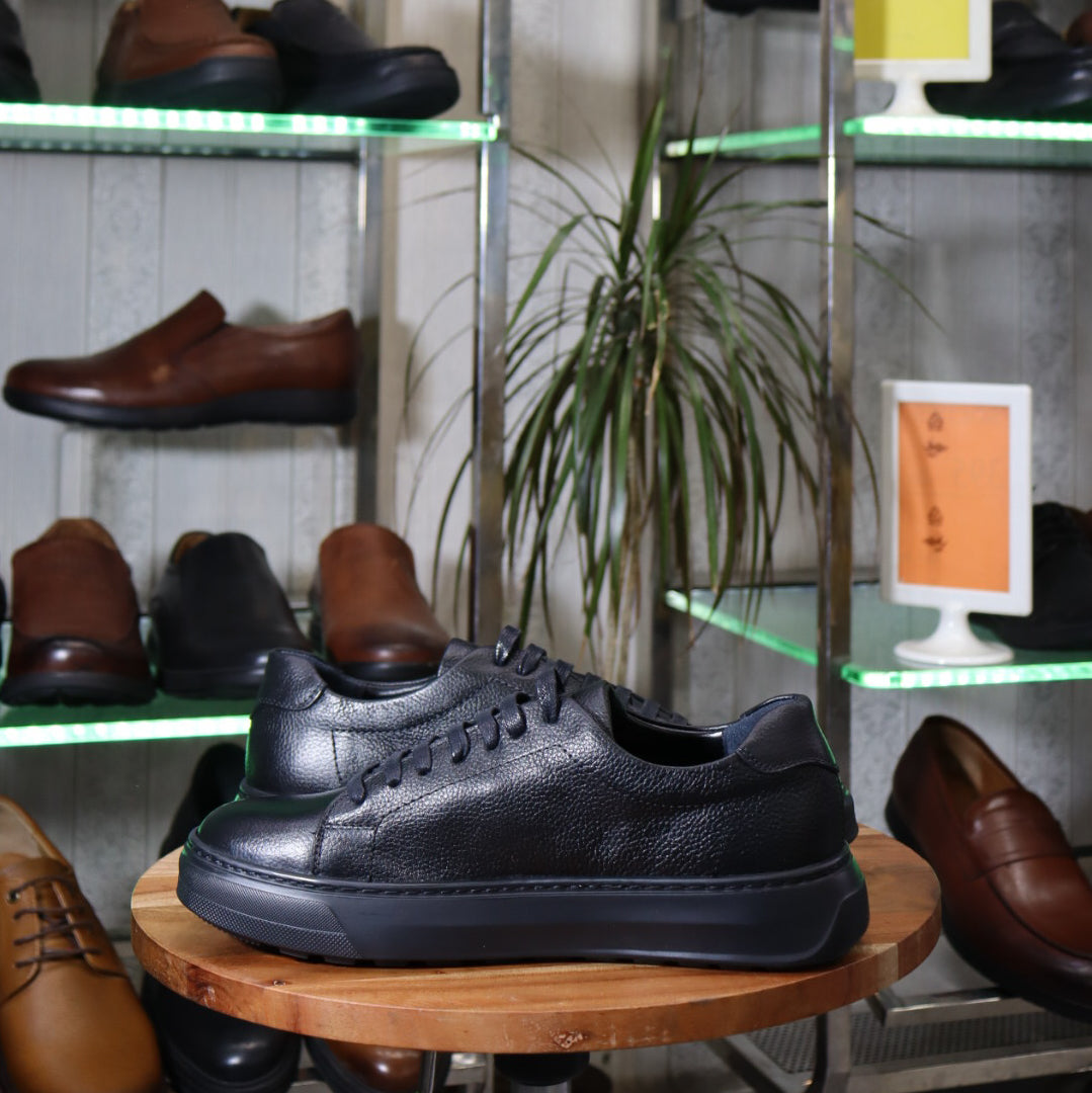 Basket  En Cuir Noir -  Meriot