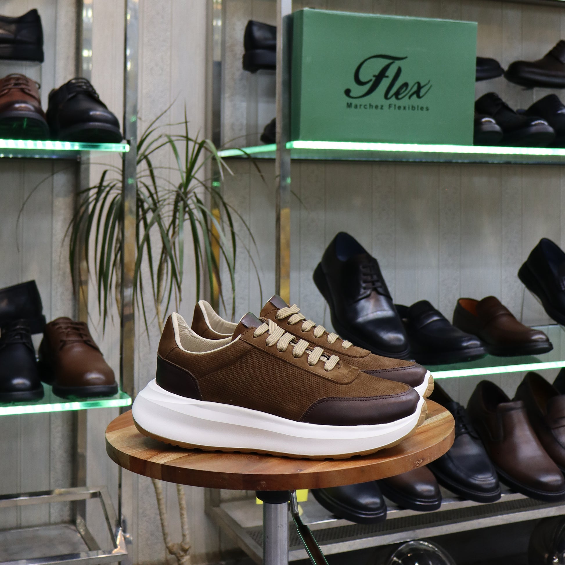 Basket en cuir marron bicolore homme style runner semelle chunky blanche - Flexshoes