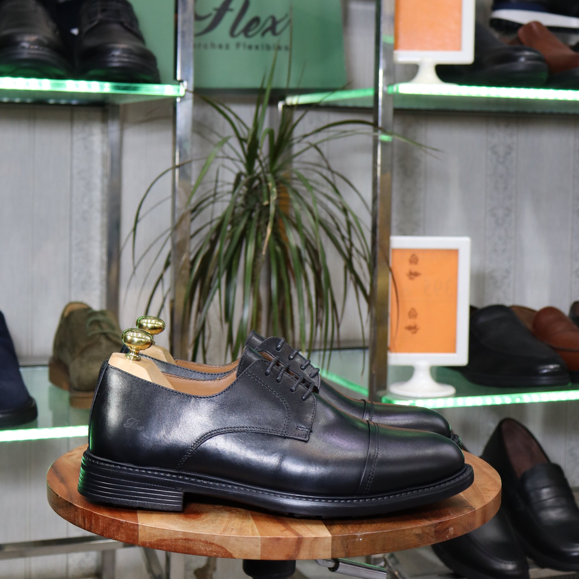 Chaussure Derby homme en cuir naturel marron - Flexshoes, confort et style marocain