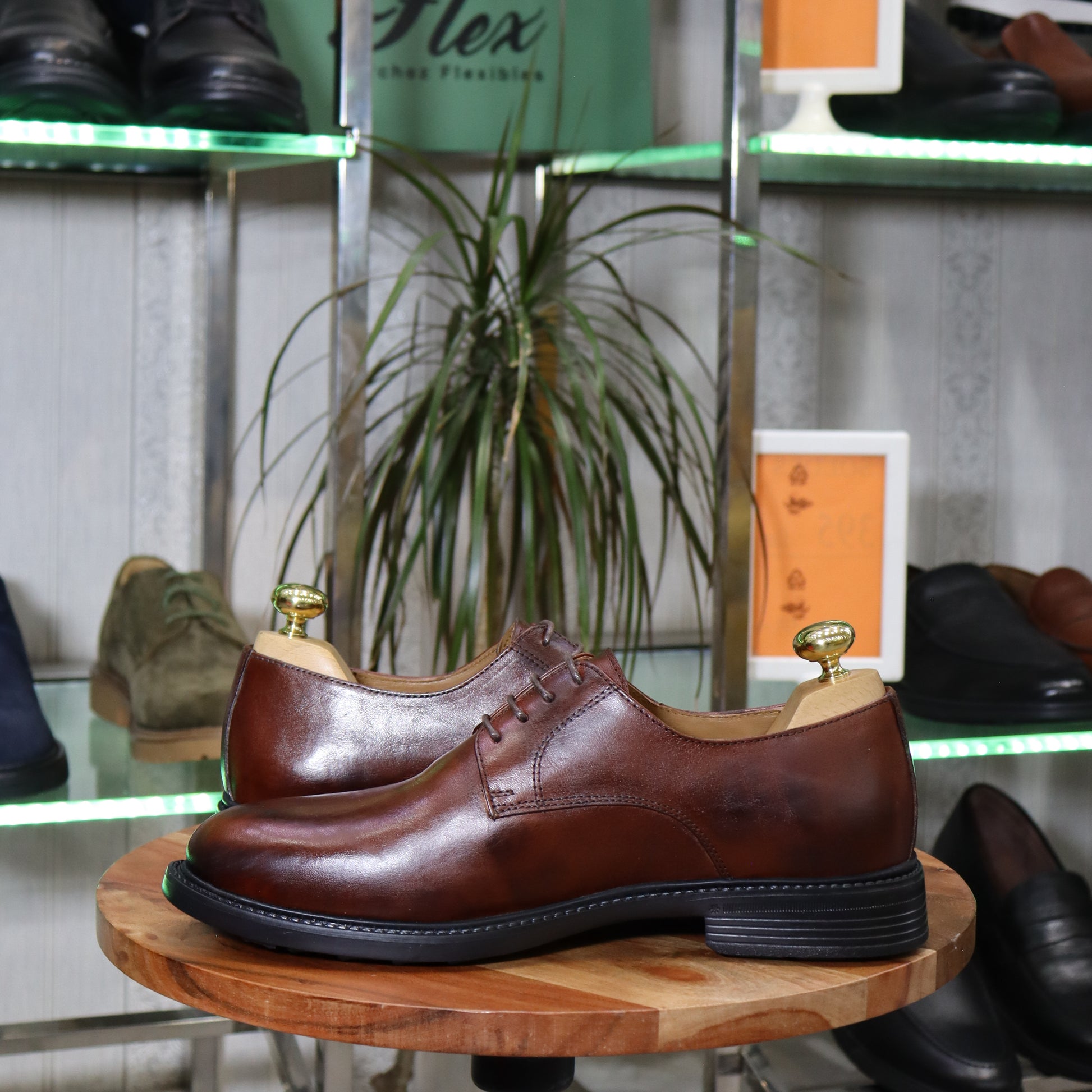 Chaussure habillée en cuir marron pour homme - Élégance et confort