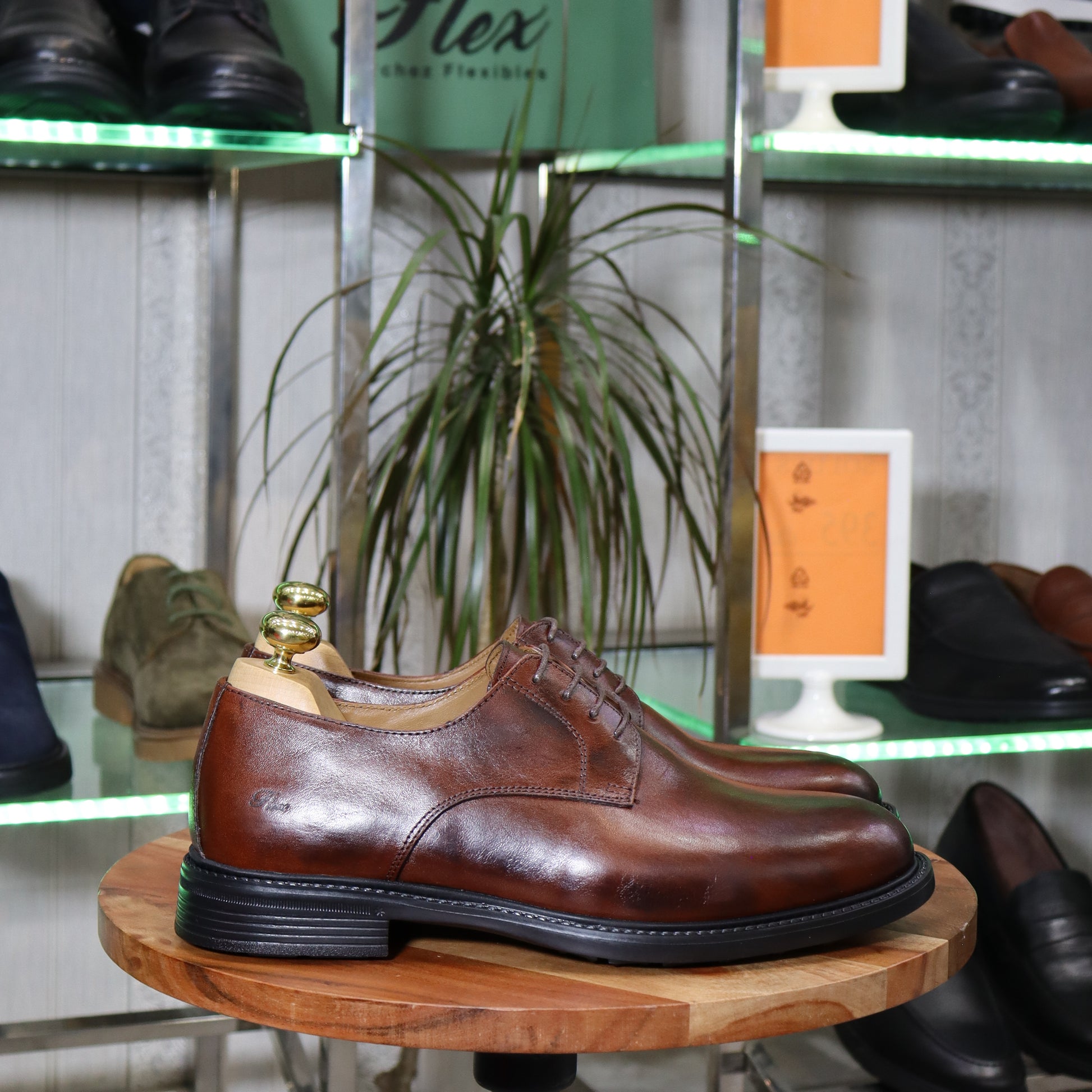 Chaussure habillée en cuir marron pour homme - Élégance et confort