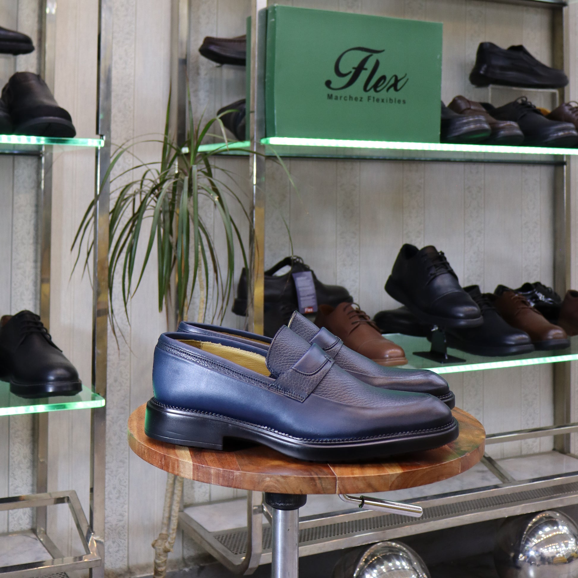 Mocassin penny loafer bleu marine en cuir pour homme - Flexshoes