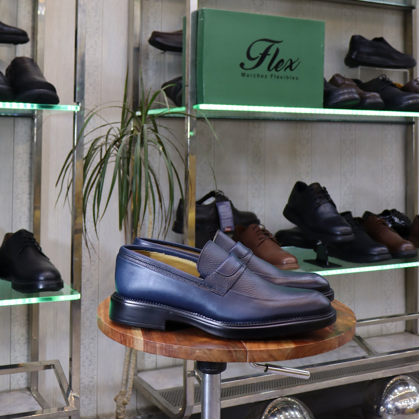 Mocassin penny loafer bleu marine en cuir pour homme - Flexshoes