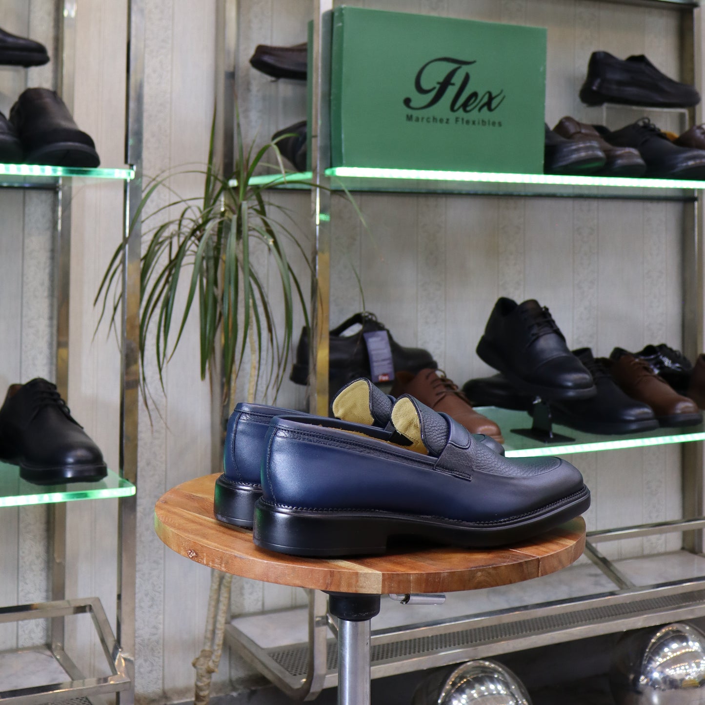 Chaussures Hommes Classiques  En Cuir Bleu - Smoura
