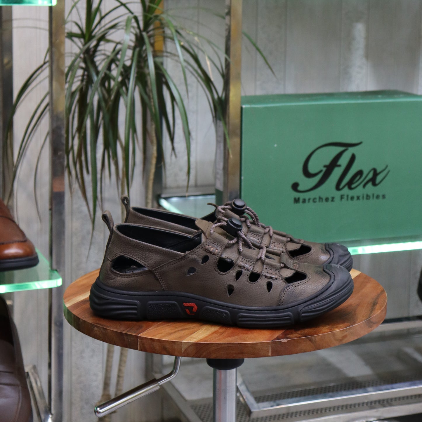 Sandale En Cuir Marron Nubuck  -  Austin