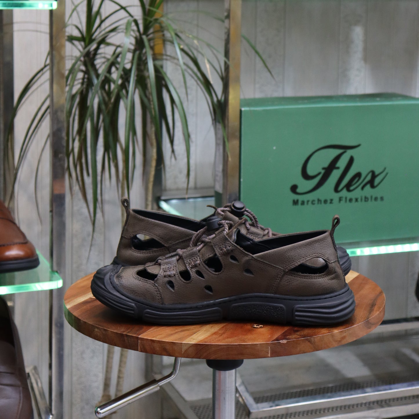 Sandale En Cuir Marron Nubuck  -  Austin