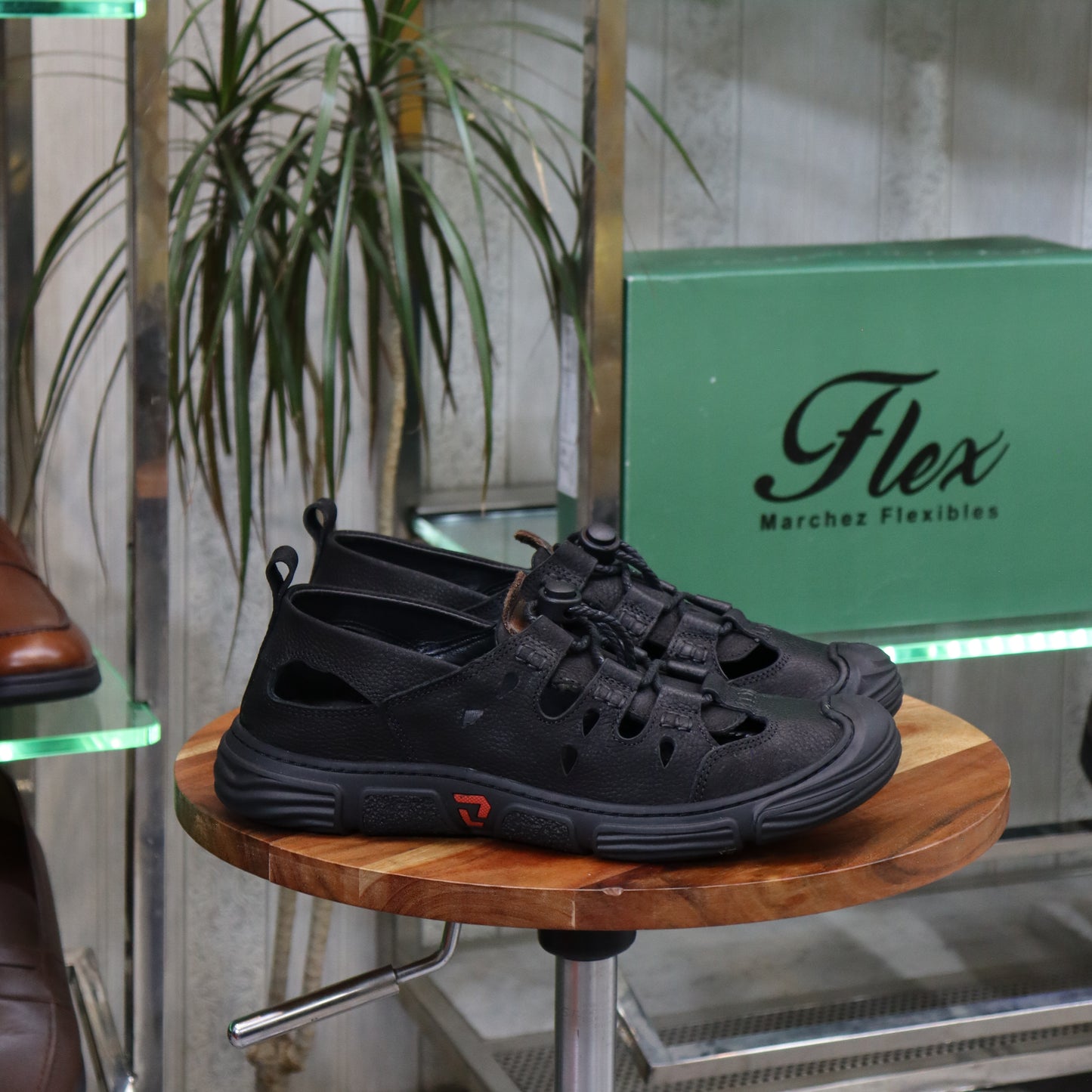 Sandale En Cuir Noir Nubuck-  Austin