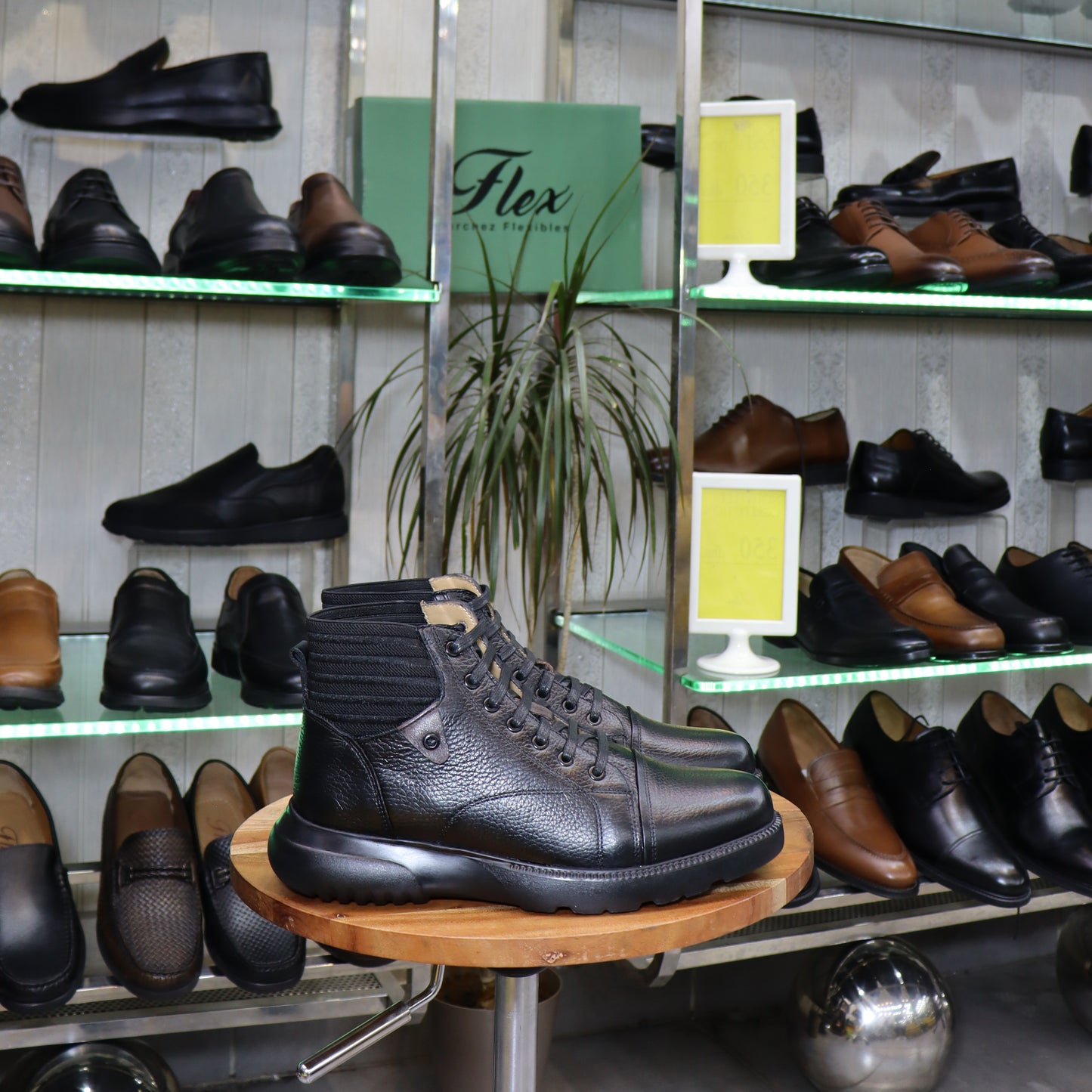 Bottine Chelsea En Cuir Noir  - Assaka