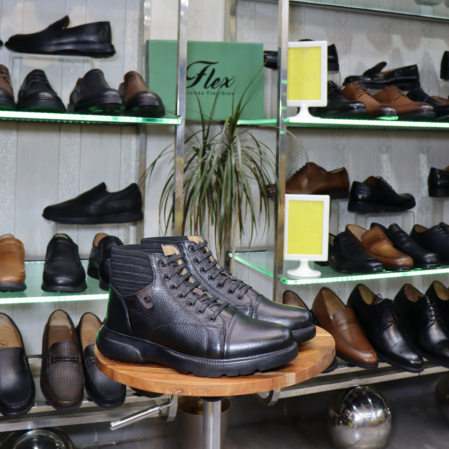 Bottine Chelsea En Cuir Noir  - Assaka