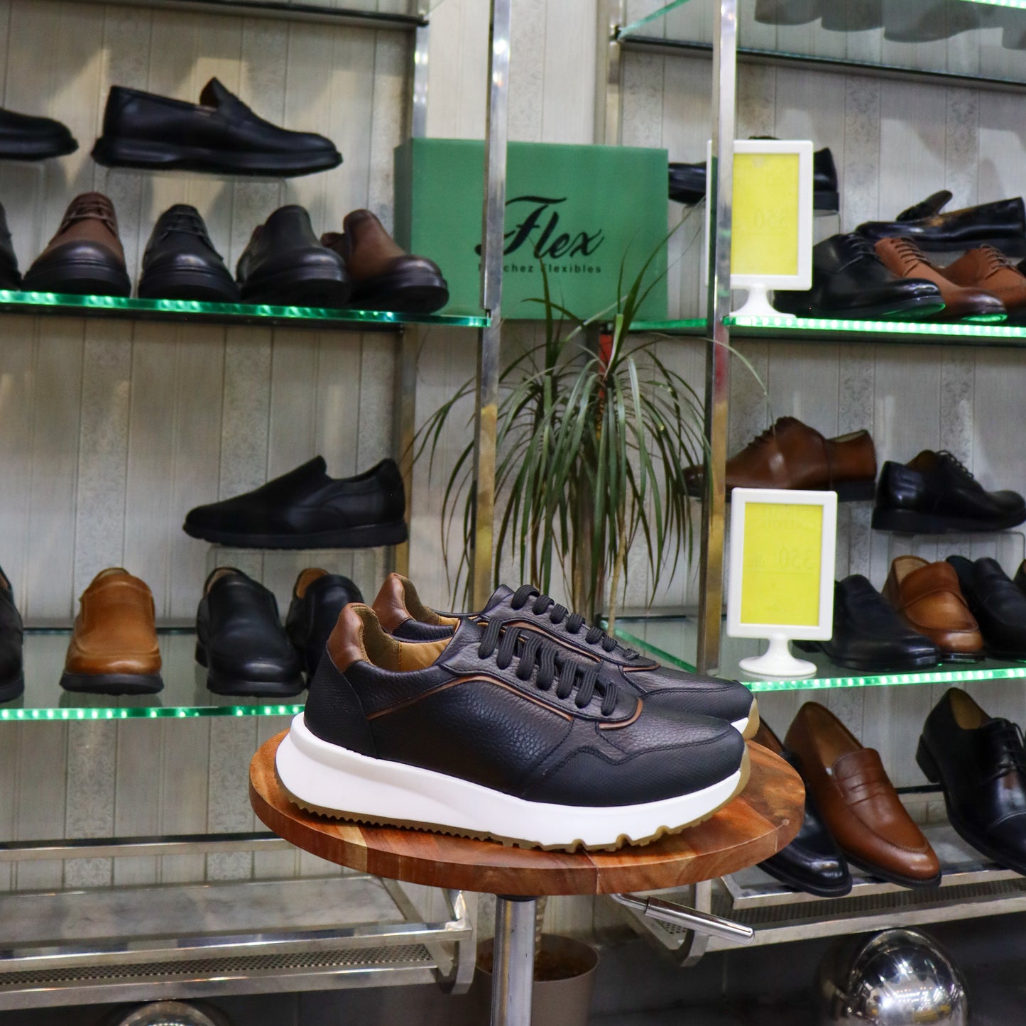 Basket  En Cuir Noir - Iris