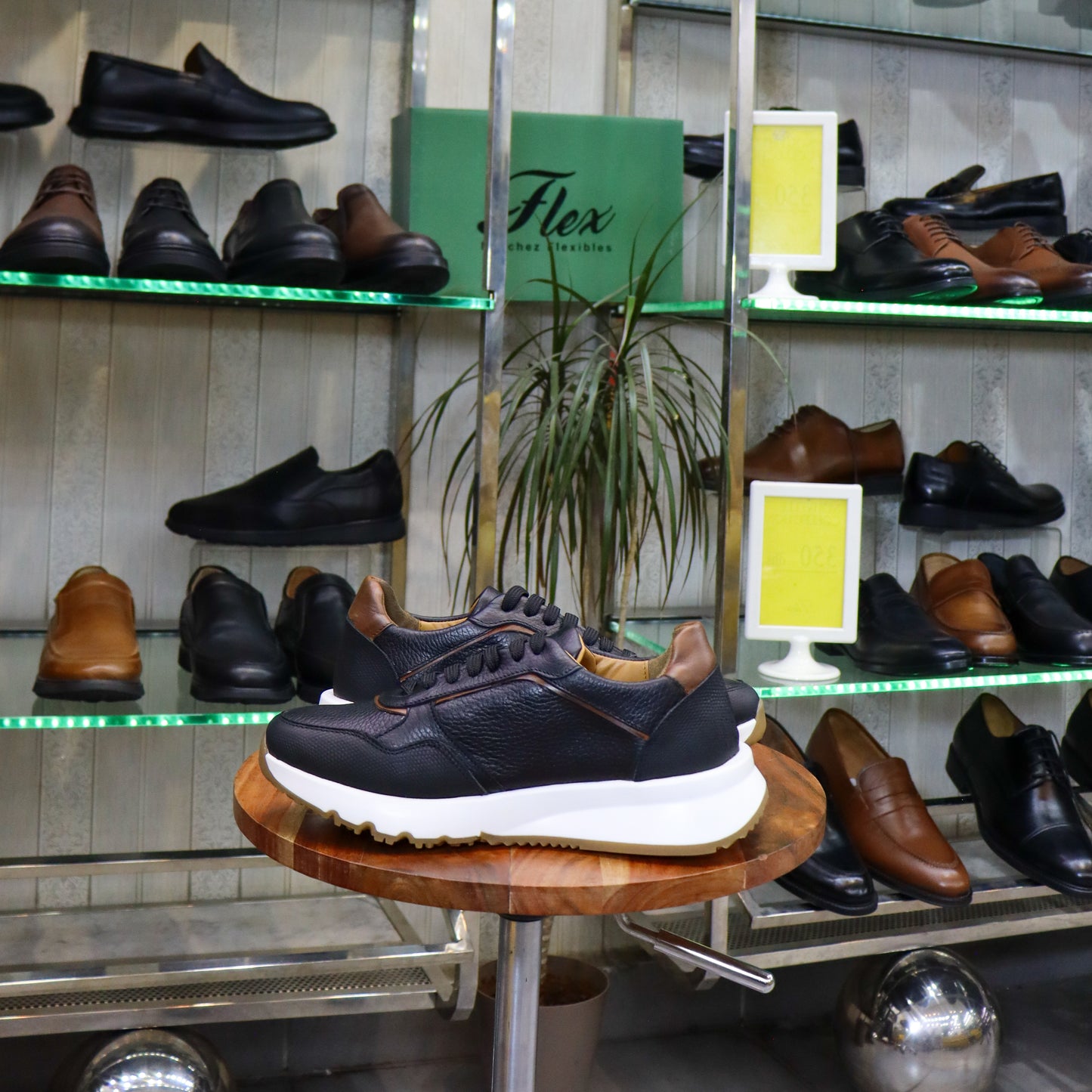 Basket  En Cuir Noir - Iris