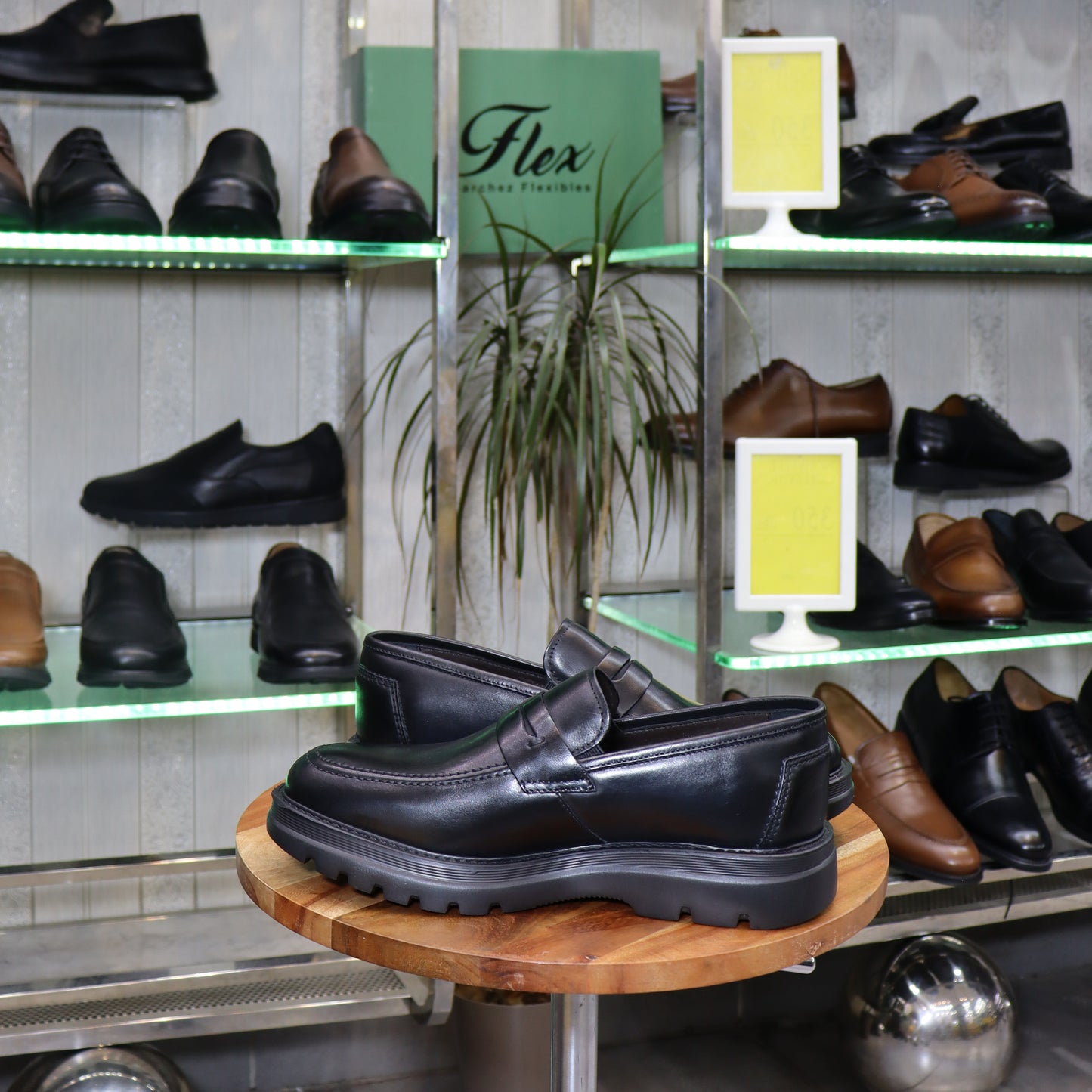 Chaussures Mocassin Homme En Cuir Noir – Semelle EVA FlexShoes - Wembley