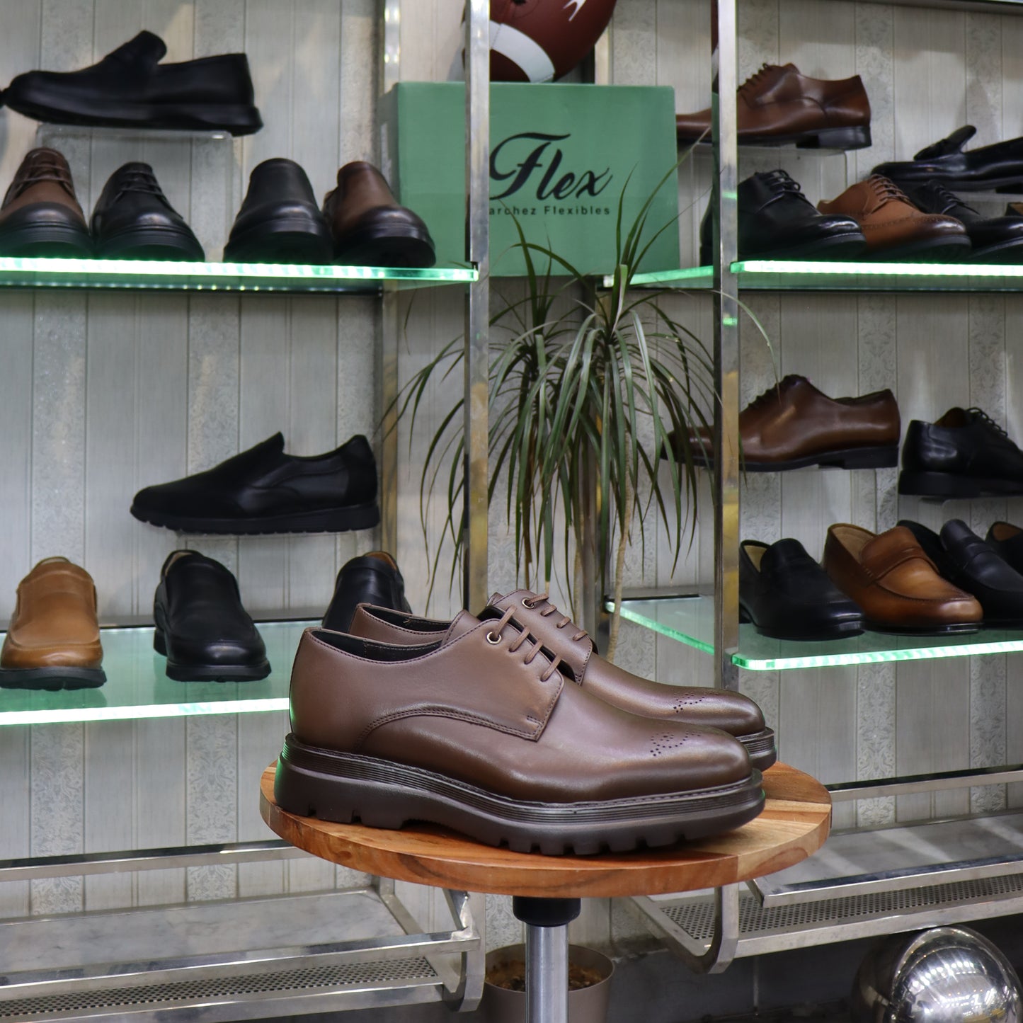 Chaussures Derby Homme En Cuir Marron – Semelle EVA| FlexShoes -  Leanardo