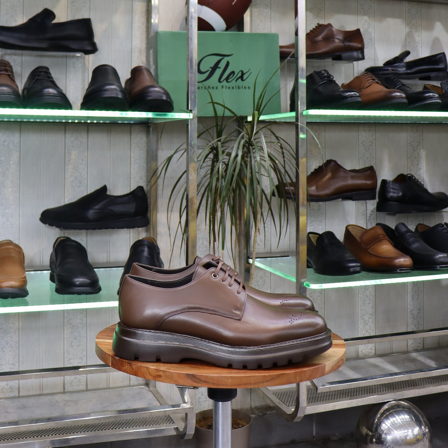 Chaussures Derby Homme En Cuir Marron – Semelle EVA| FlexShoes -  Leanardo