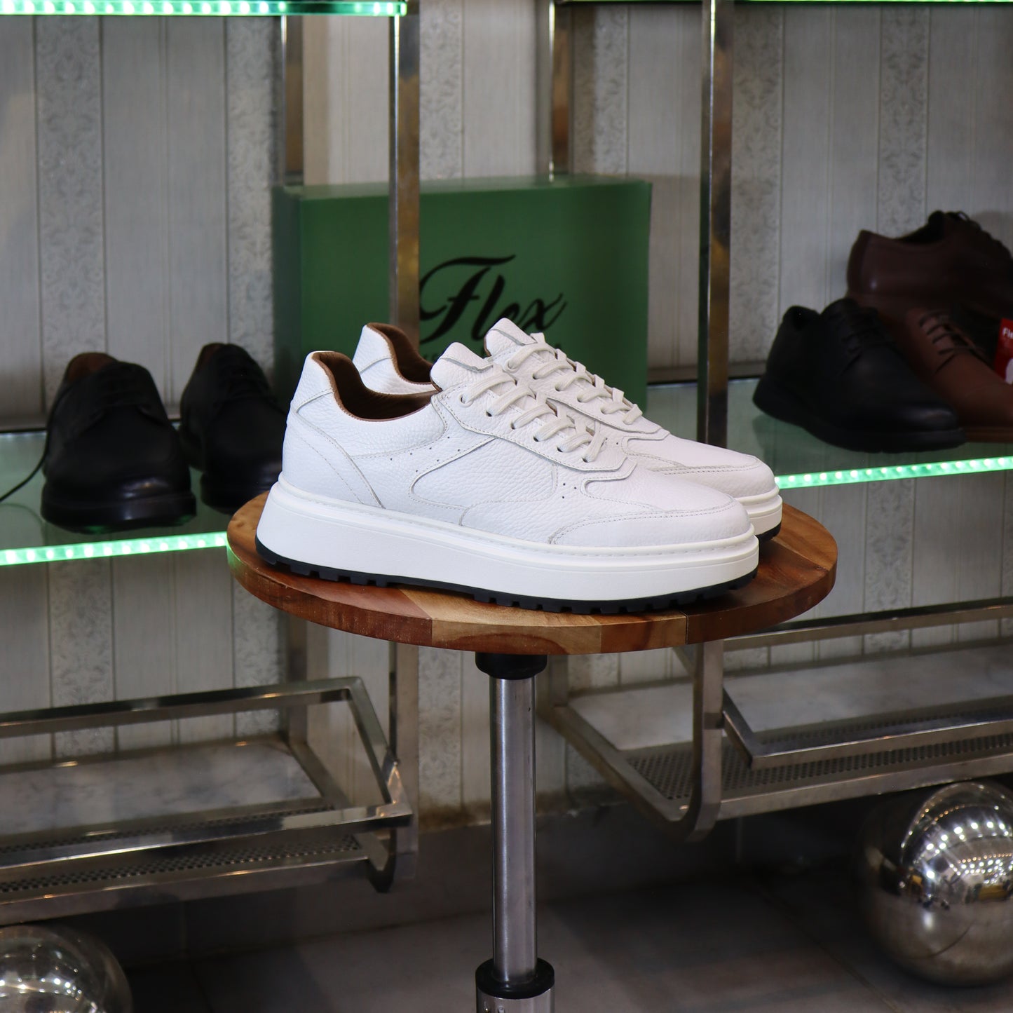 Baskets En Cuir  Blanc pour Hommes au Maroc - Tirraf