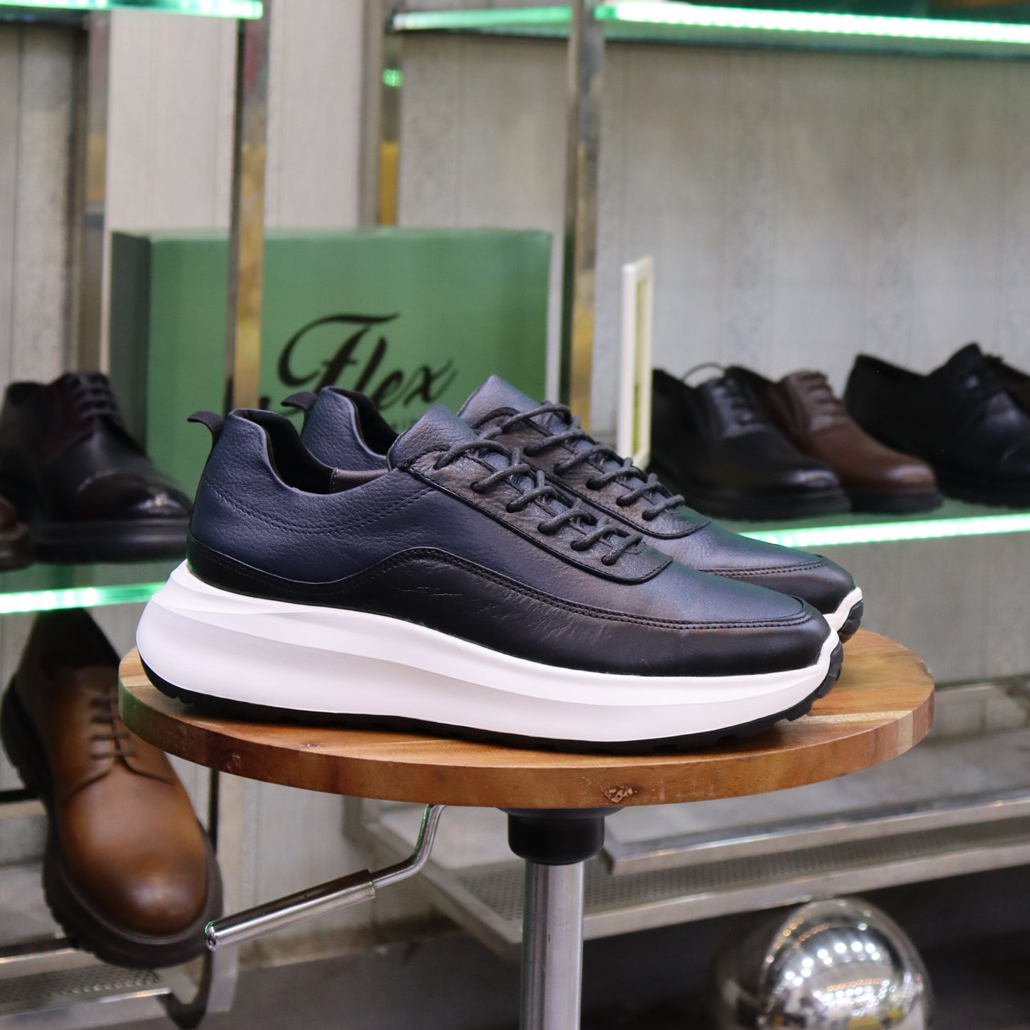 Basket En Cuir Bleu Marine & Noir -Ouazzane