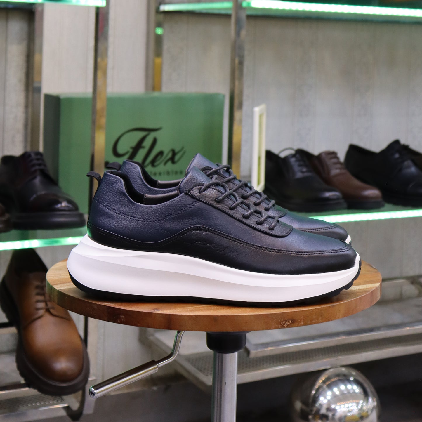 Basket En Cuir Bleu Marine & Noir -Ouazzane