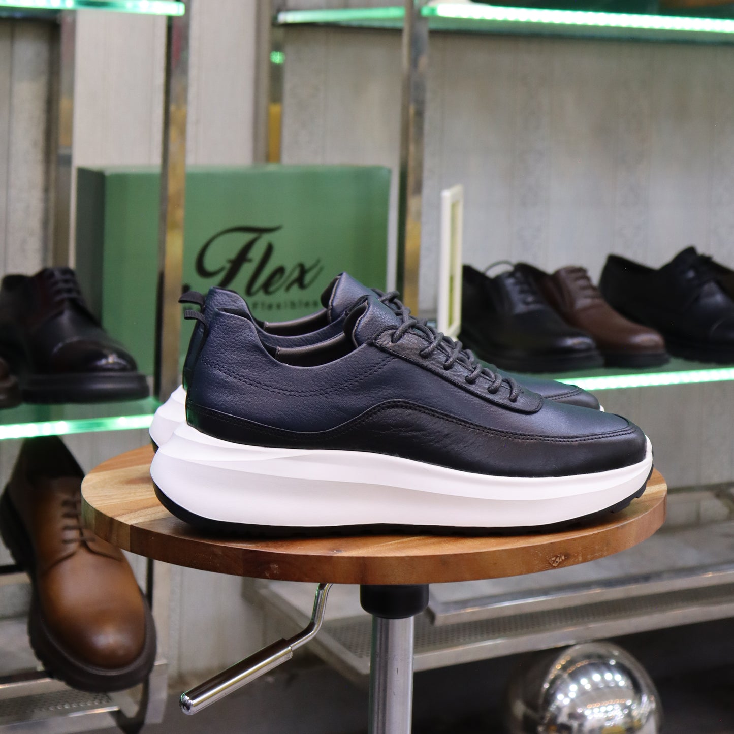 Basket En Cuir Bleu Marine & Noir -Ouazzane