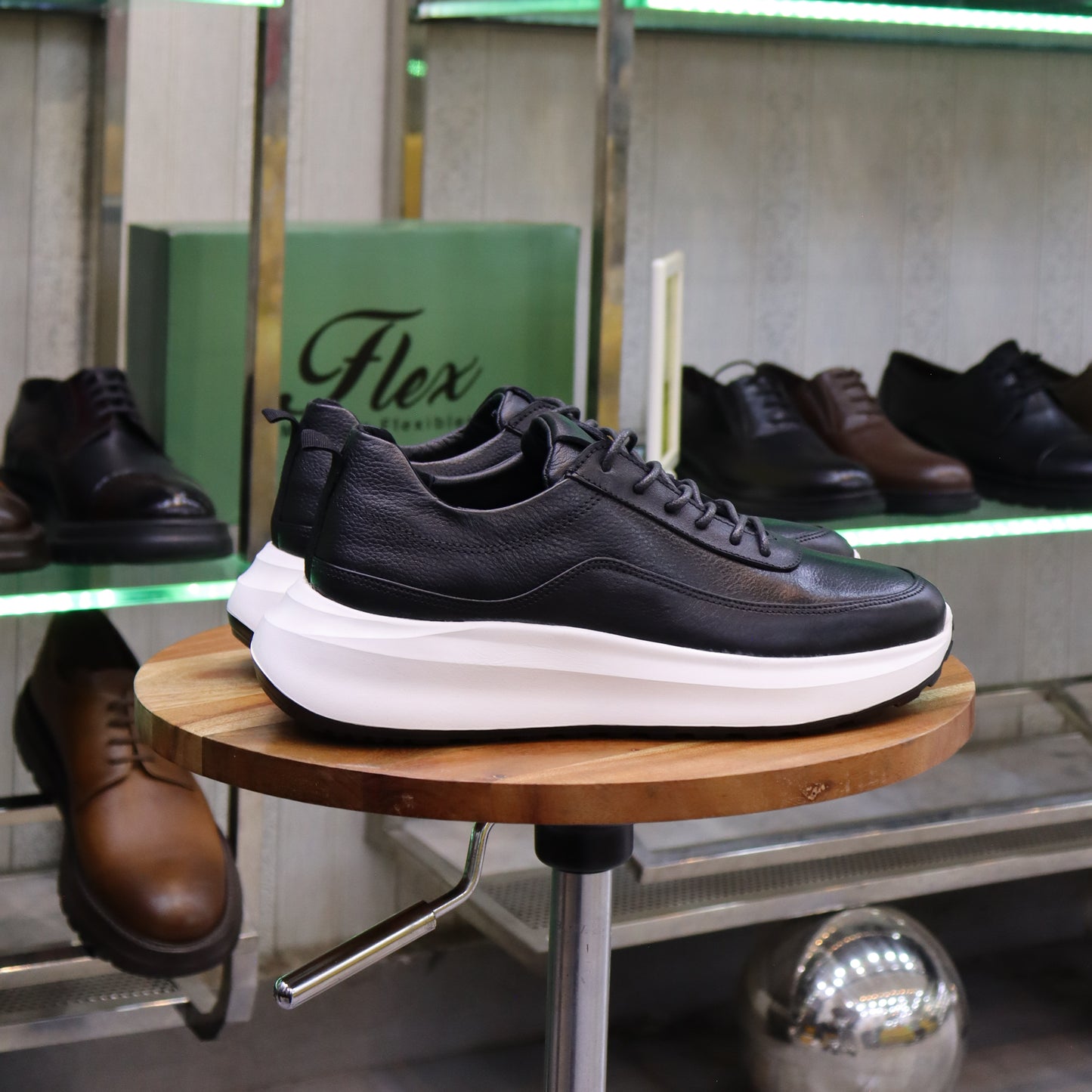 Basket En Cuir Noir - Ouazzane