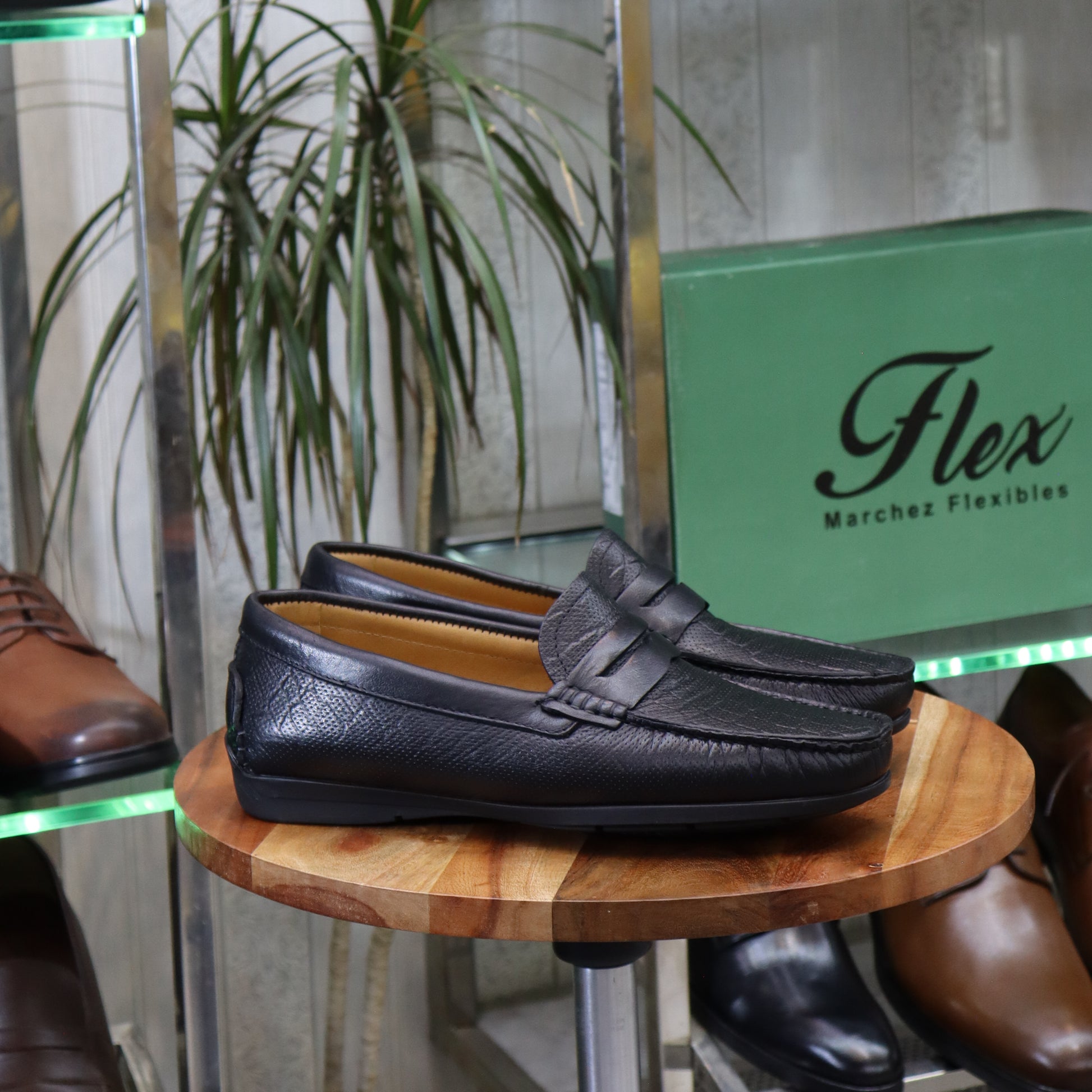 Mocassin En Cuir Noir-  Rodrigue